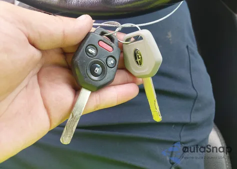 2011 Subaru Legacy 2.5I Limited z USA, uszkodzony, nr VIN 4S3BMCJ69B3263848